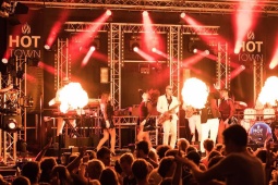 Shows tbv bedrijfs- & themafeesten + LED Dansvloer